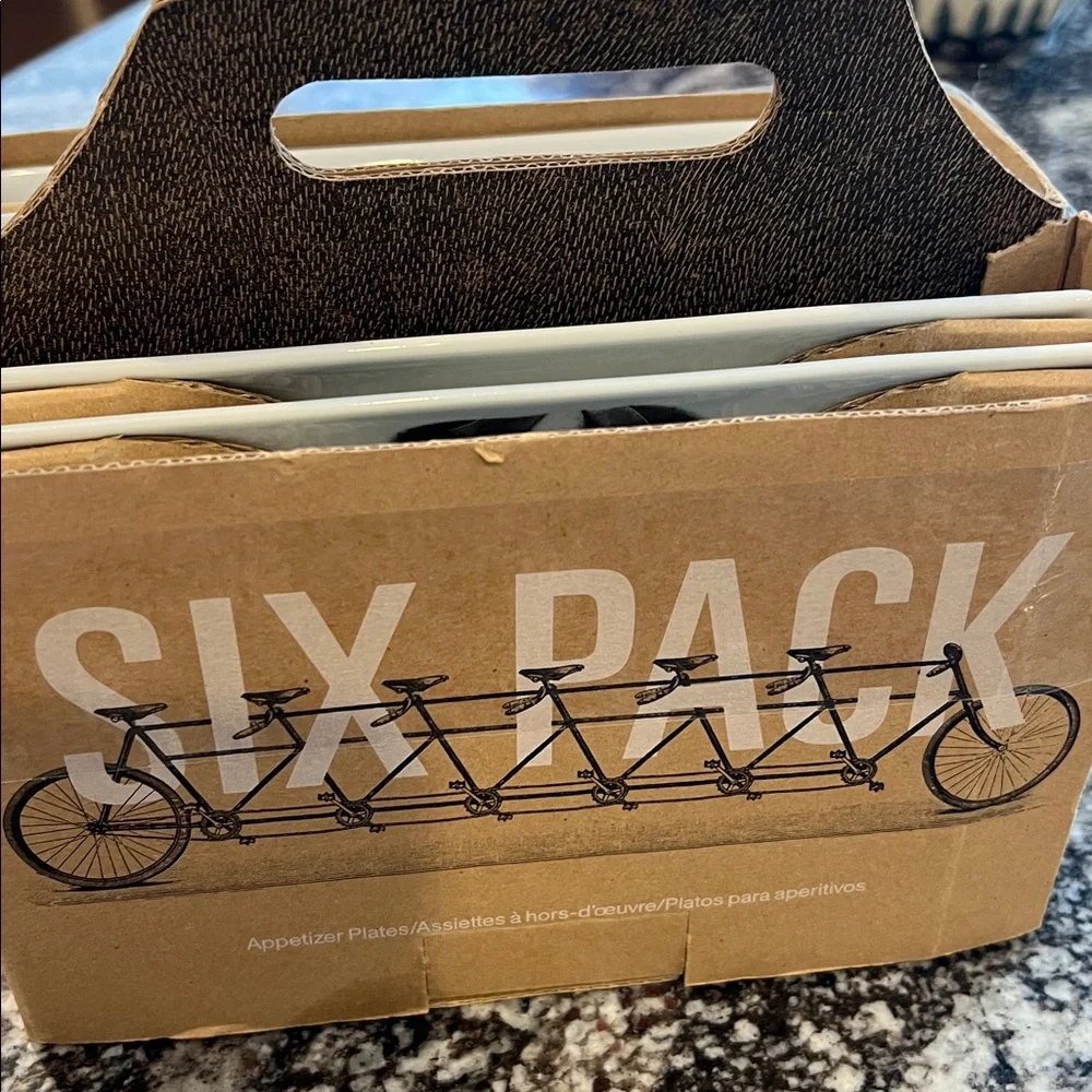 Crate & Barrel 6 Pack Plates